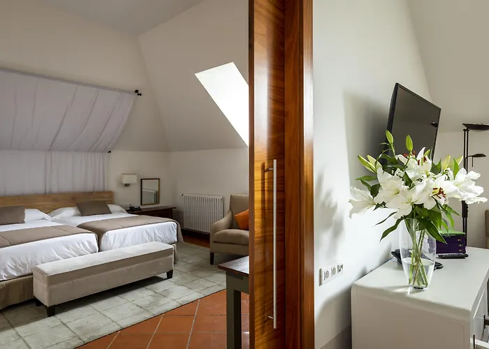 Hotel De La Granja 4*