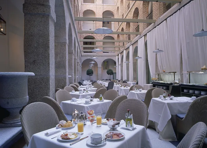 Hotel De La Granja 4*