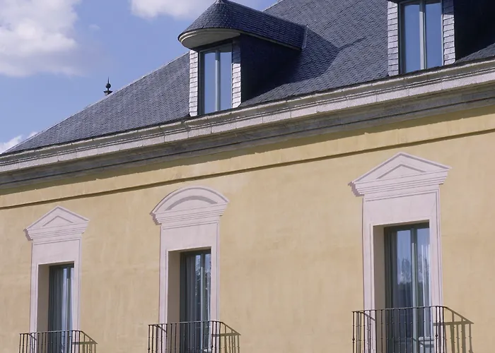 호텔 파라도르 드 라 그랑하 4*