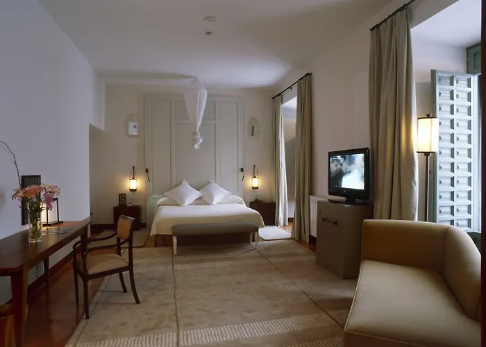 호텔 파라도르 드 라 그랑하